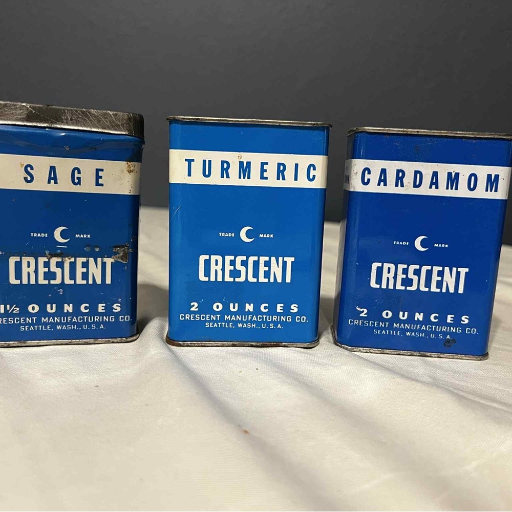 Lot of 4 Vintage Crescent Spice Tins ( Sage , Turmeric, Cardamom)